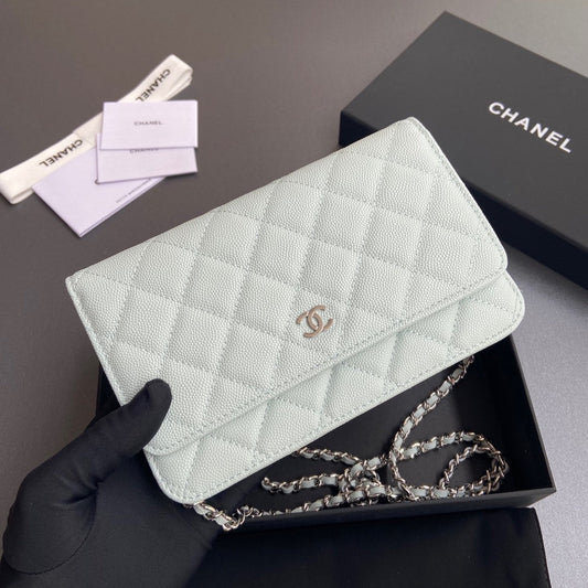 CC Woc 20 cm Cuir de veau grainé bleu clair Quincaillerie argentée