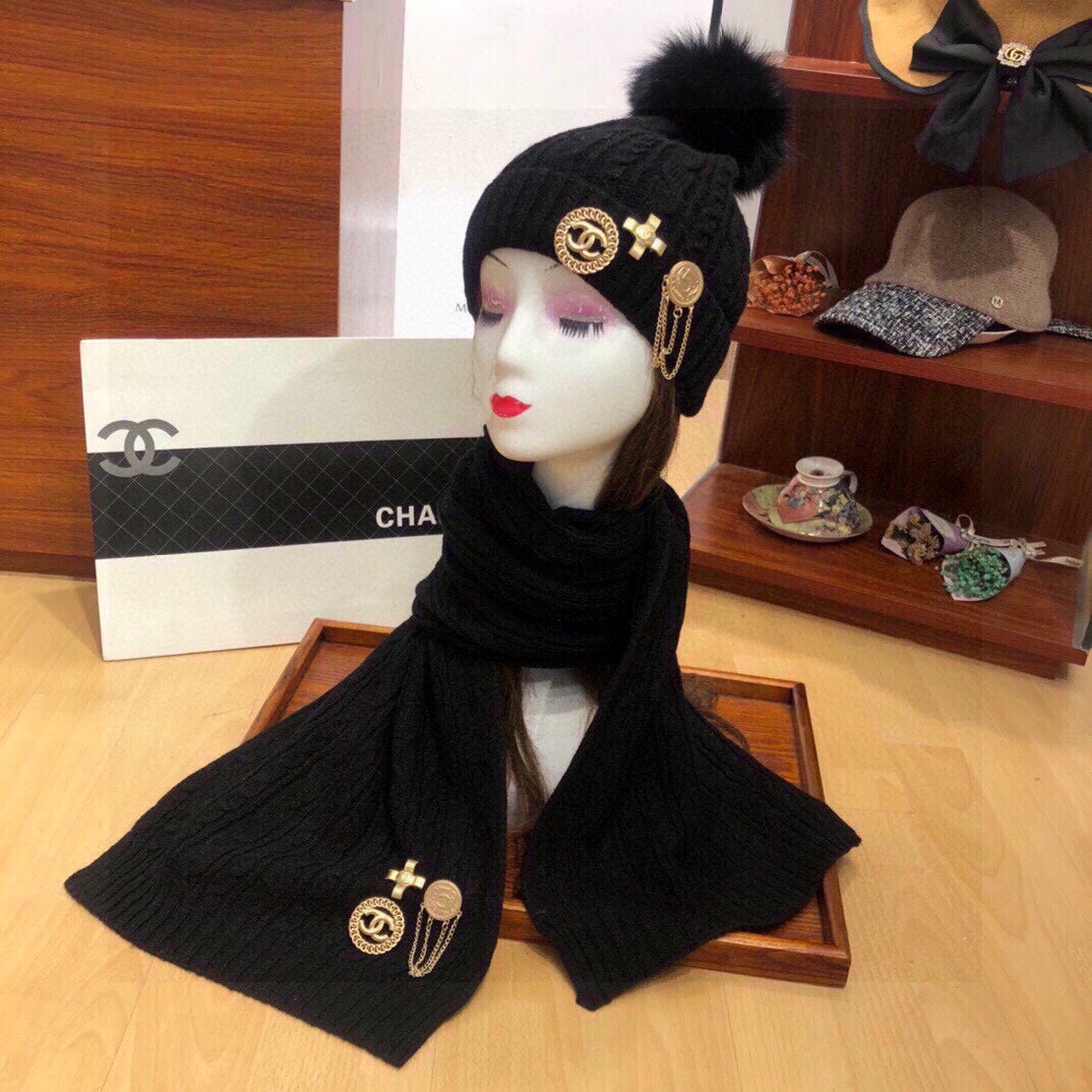ENSEMBLE TROIS PIÈCES EN CACHEMIRE NOIR 424002 