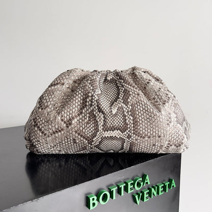 Pochette BV 38 cm en python avec finitions en cuir 209318