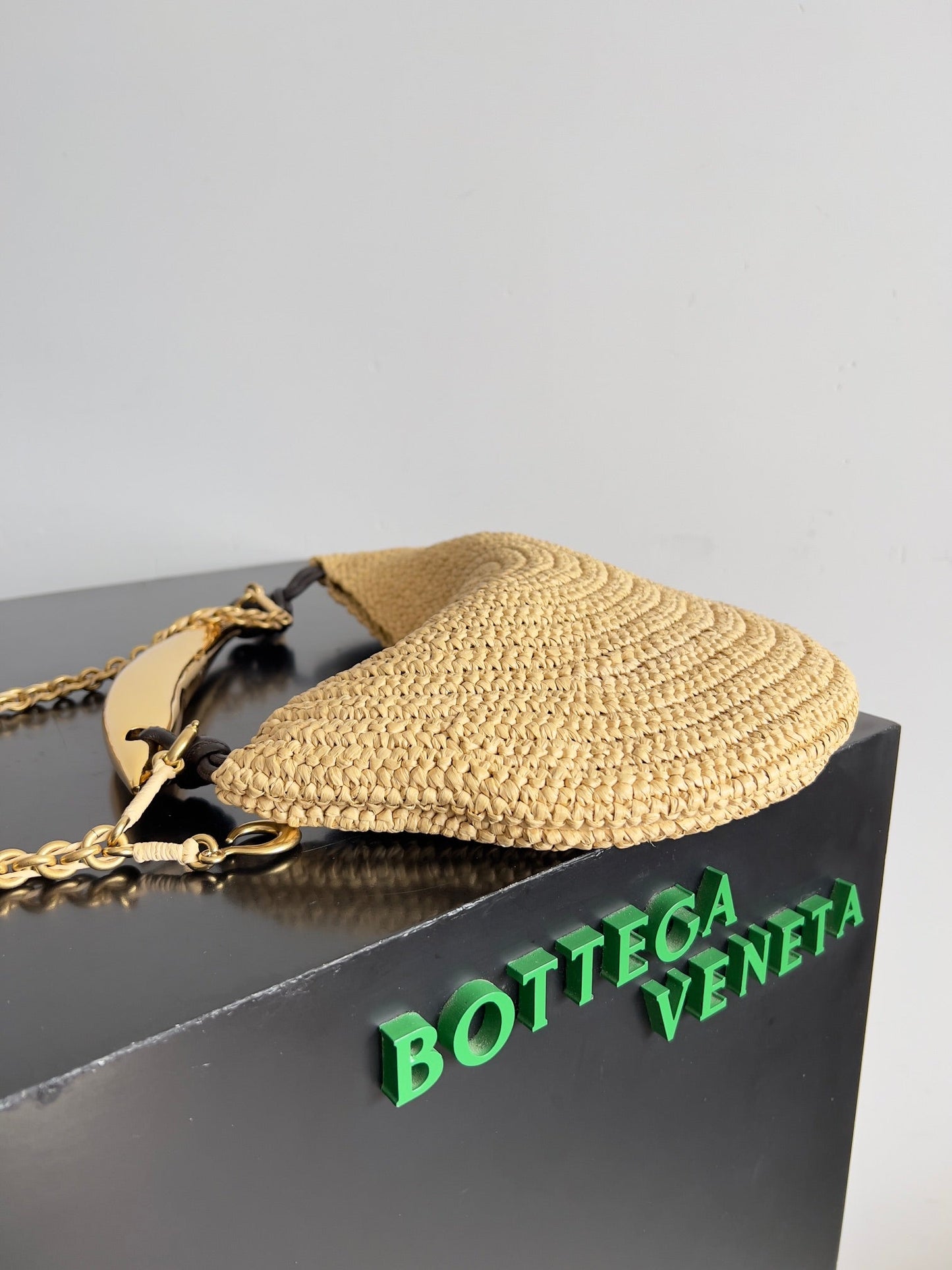 BV Sardine 33 avec chaîne en raphia beige 209338