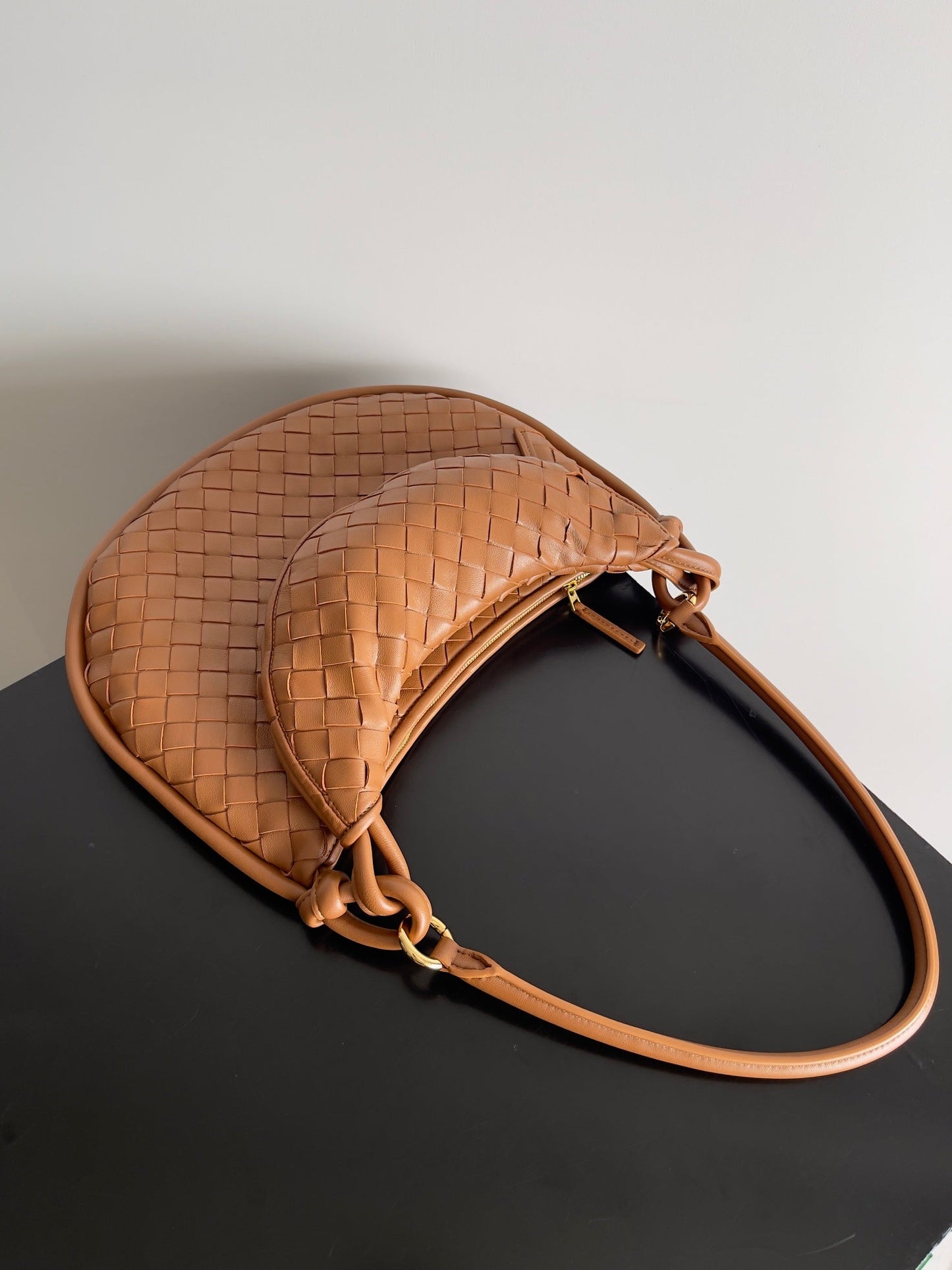 Sac BV GemeIIi 36 cm en cuir d'agneau rouille 209352