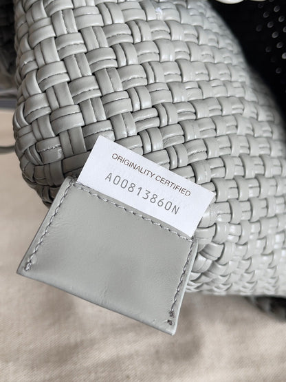 Sac BV Tosca 27 en cuir de veau gris 209074, meilleure version