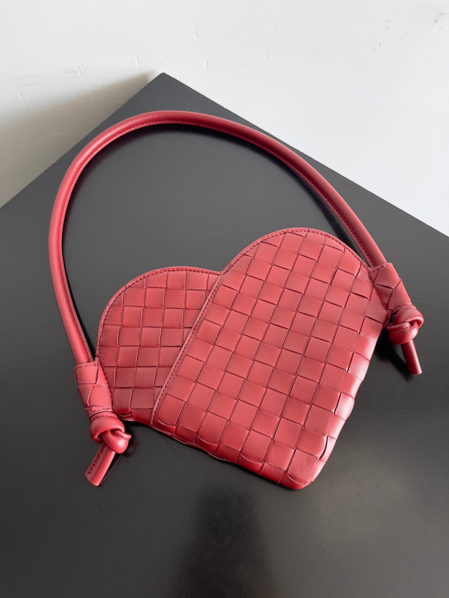 Sac BV Petit Solstice 22cn Cuir de veau rouge 209088