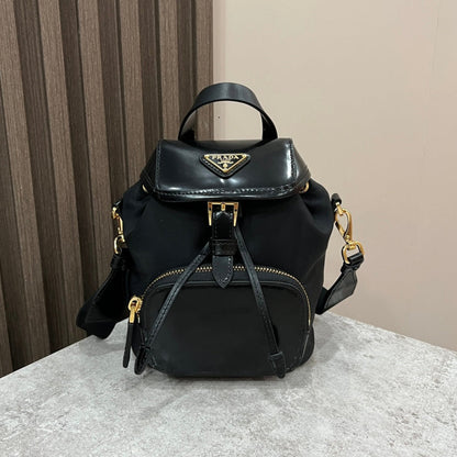 ミニバックパック 18インチ ブラック REナイロンと光沢のあるカーフスキン ゴールド金具