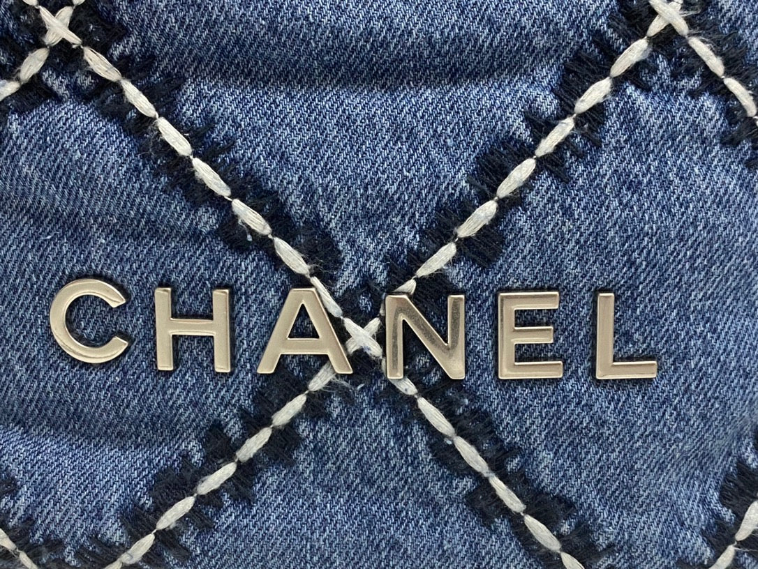 Sac à main CC HOBO 20 cm en denim avec quincaillerie argentée