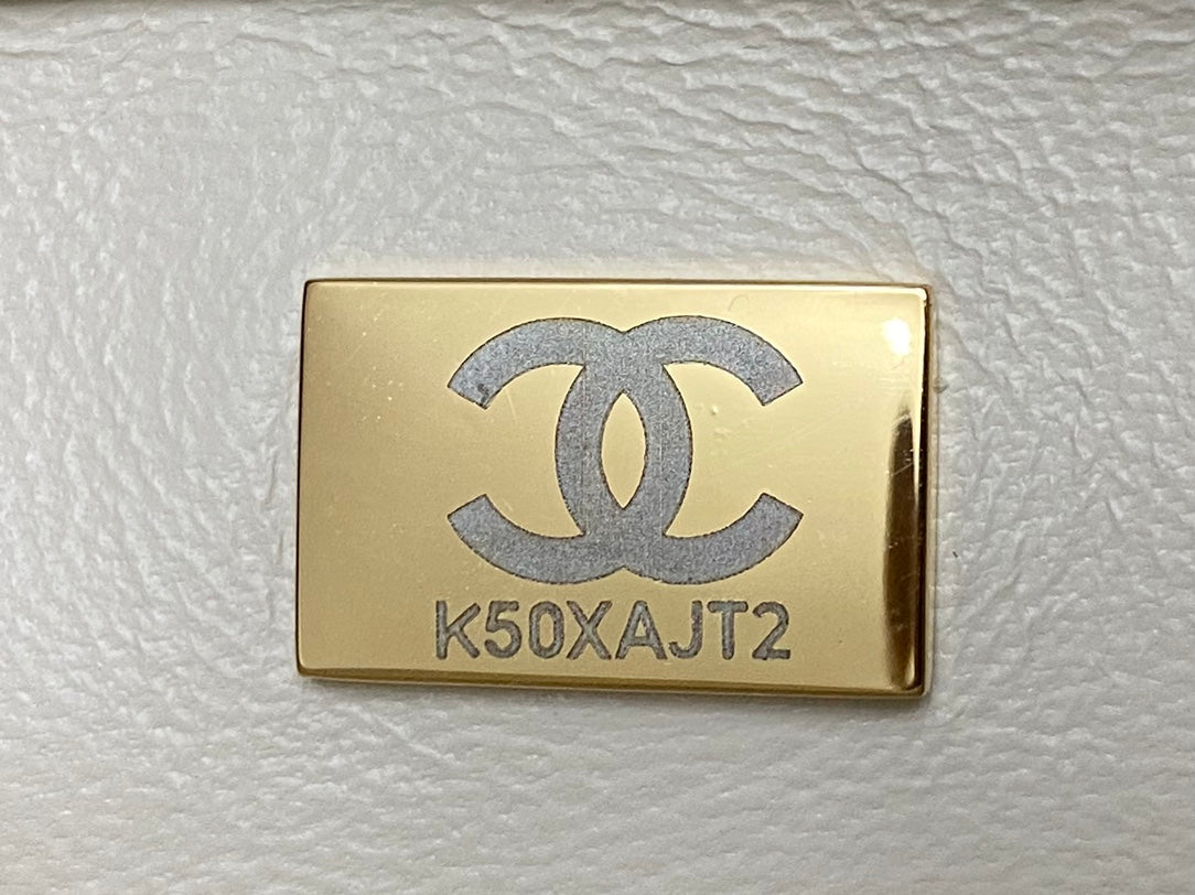 MINI SAC À RABAT 19 EN CUIR DE VEAU BLANC LOGO DIAMANT
