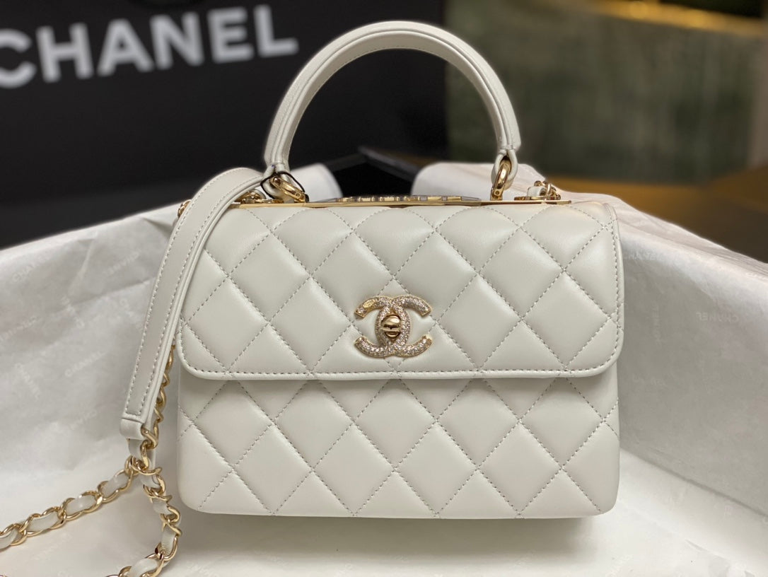 MINI SAC À RABAT 19 EN CUIR DE VEAU BLANC LOGO DIAMANT