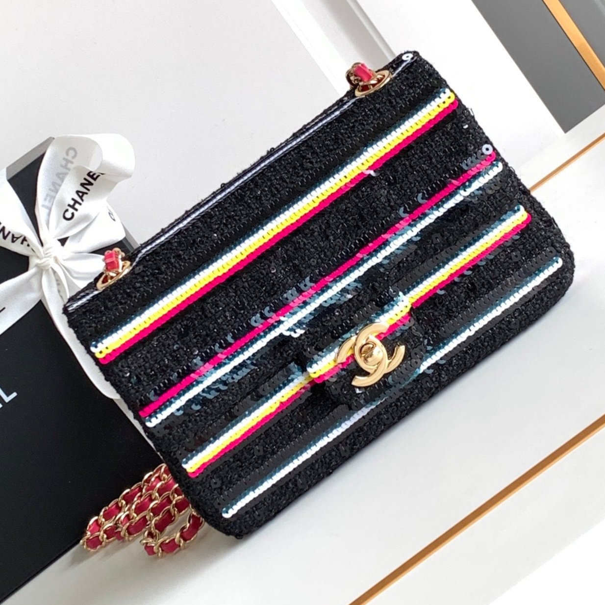 MINI SAC À MAIN CLASSIQUE 20 EN TWEED NOIR BRODÉ À PAILLETTES