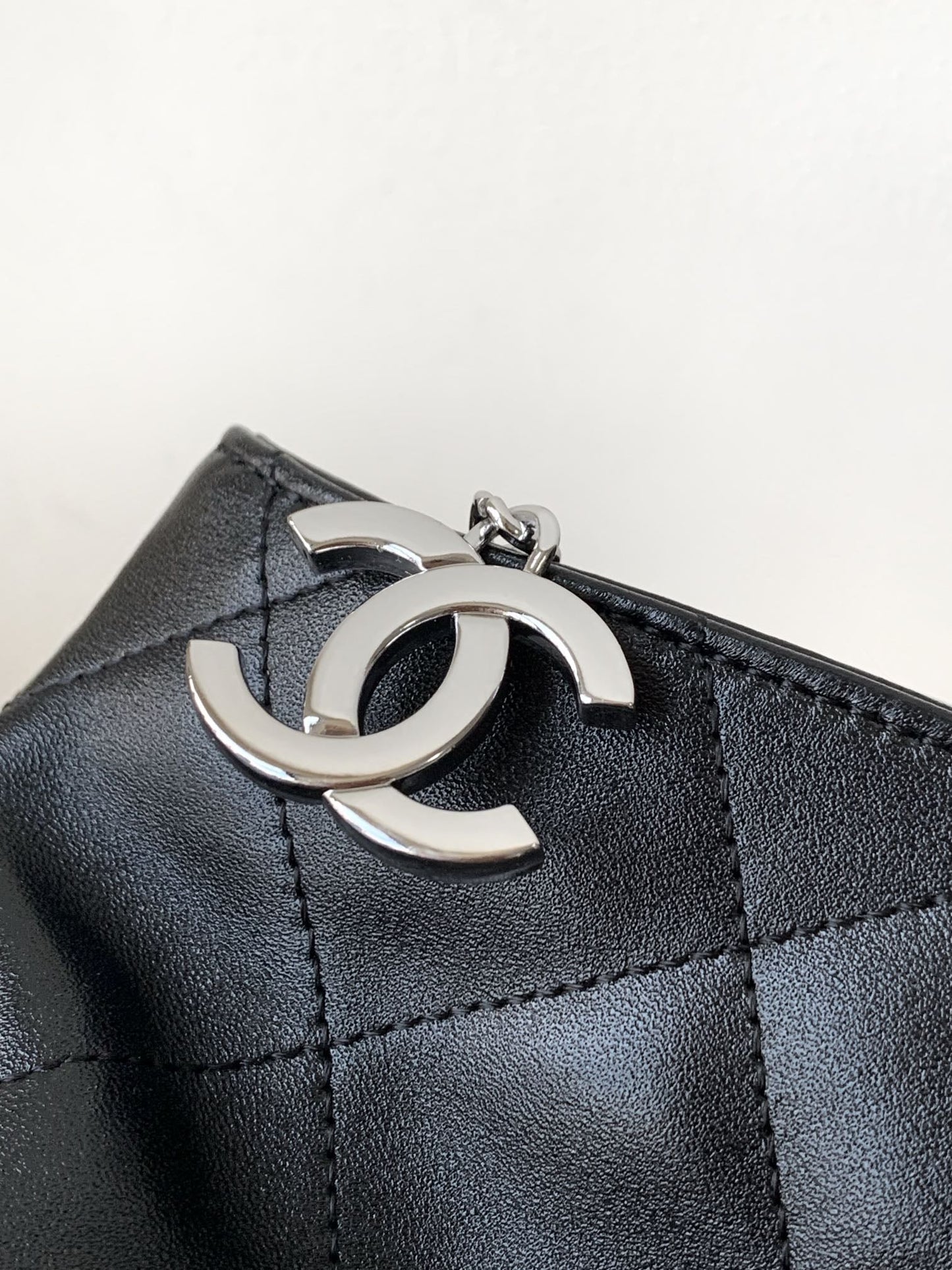 CC Vintage Hobo Bag 30cm Black Lambskin Silver Hardware