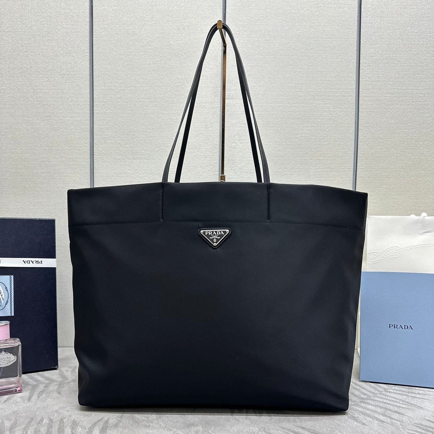 SAC CABAS MOYEN 40 EN TISSU RE-NYLON NOIR