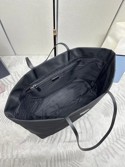 SAC CABAS MOYEN 40 EN TISSU RE-NYLON NOIR