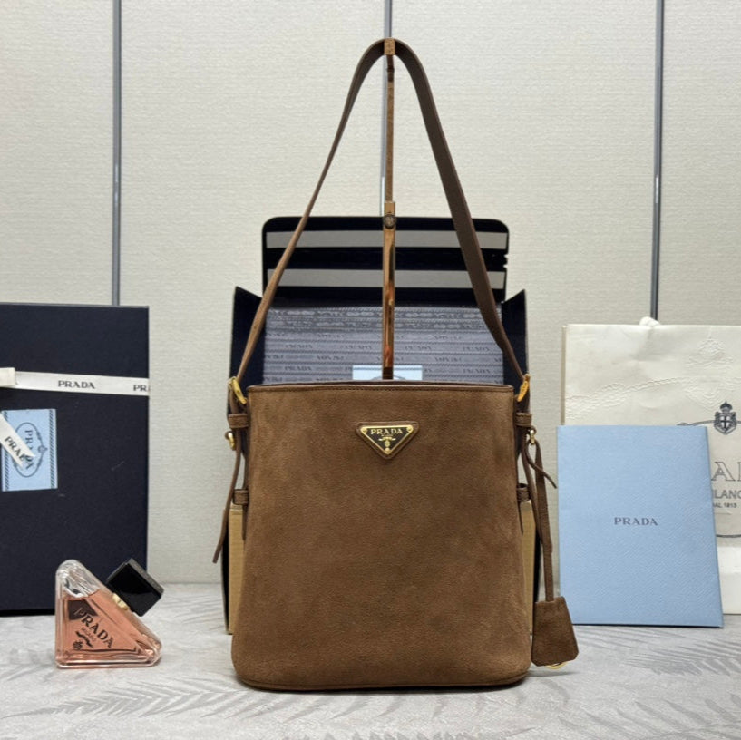 バケットバッグ 22インチ ラセットブラウン ソフトスエード