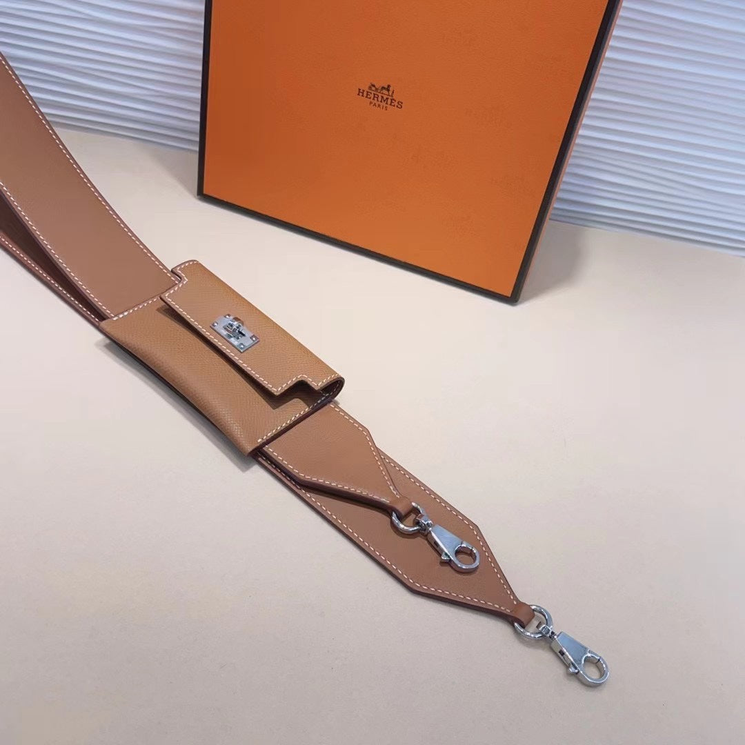 Bandoulière Kelly Pocket 50 mm en cuir Epsom marron avec quincaillerie argentée 