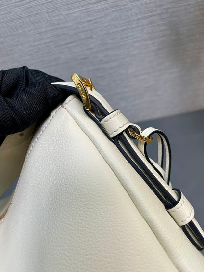 GRAND SAC HOBO 39 EN CUIR D'AGNEAU SOUPLE BLANC