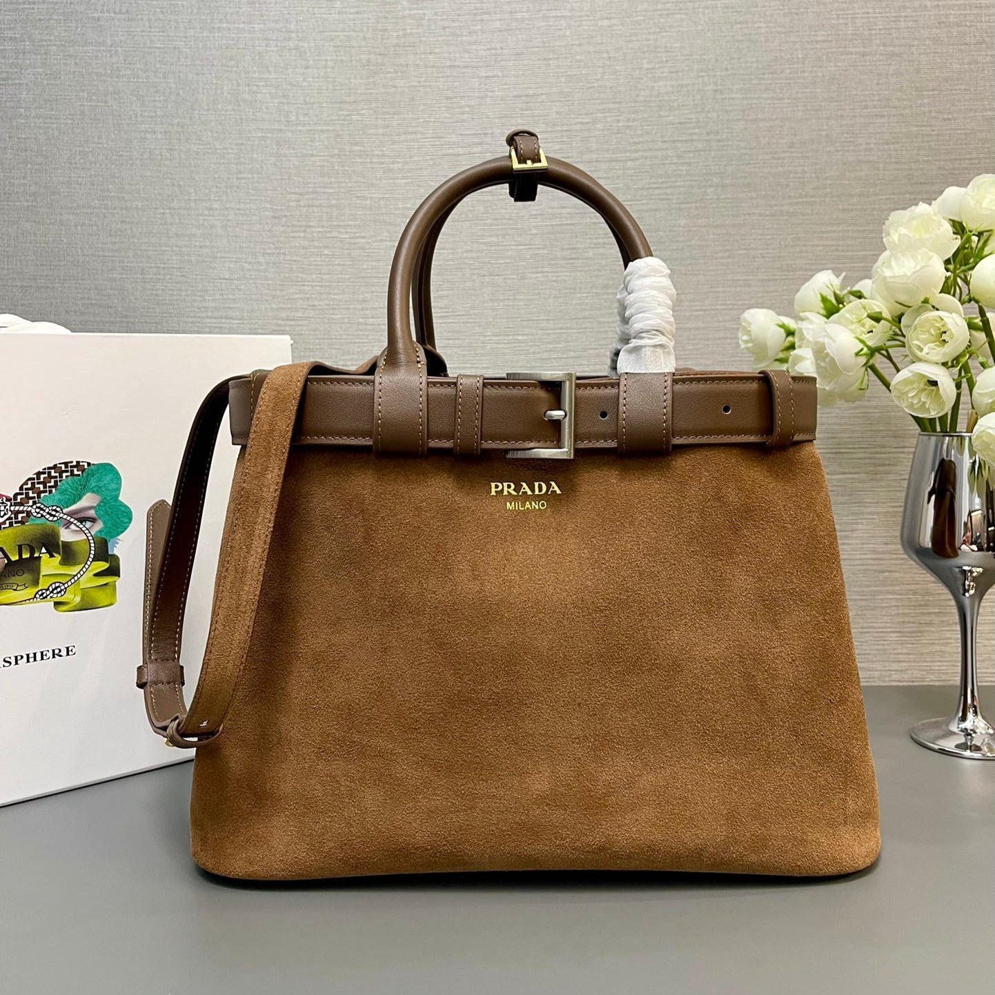 SAC CABAS MOYEN AVEC CEINTURE 35 EN DAIM MARRON ROUGE