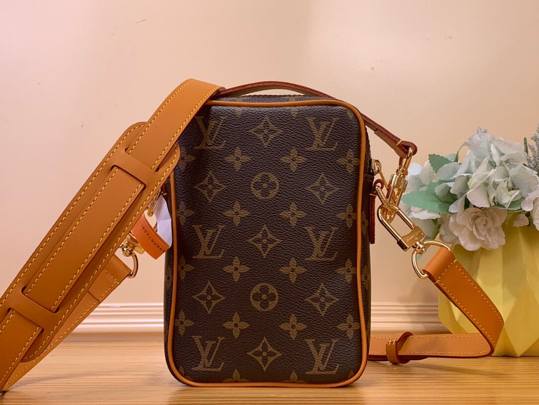 LV ダヌーブ BD ブラウン モノグラム キャンバス 205330