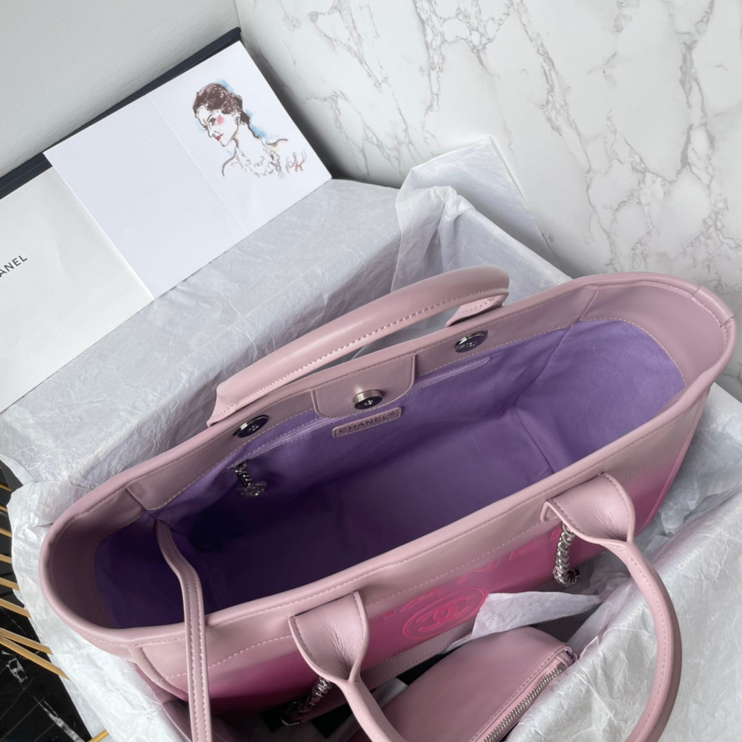 Sac shopping CC 34 cm en cuir de veau rose violet, accessoires argentés