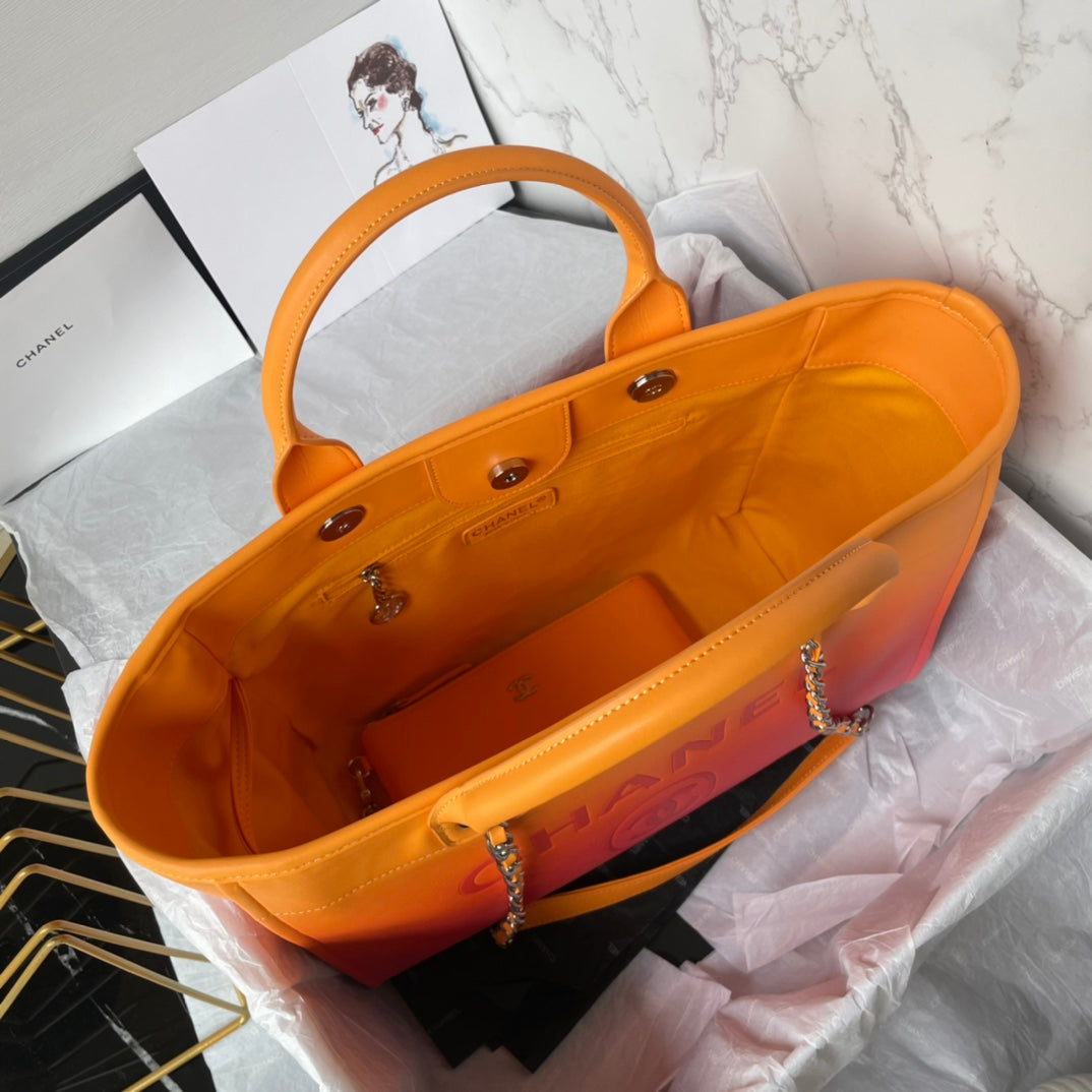 Sac shopping CC 34 cm en cuir de veau orange violet, accessoires dorés