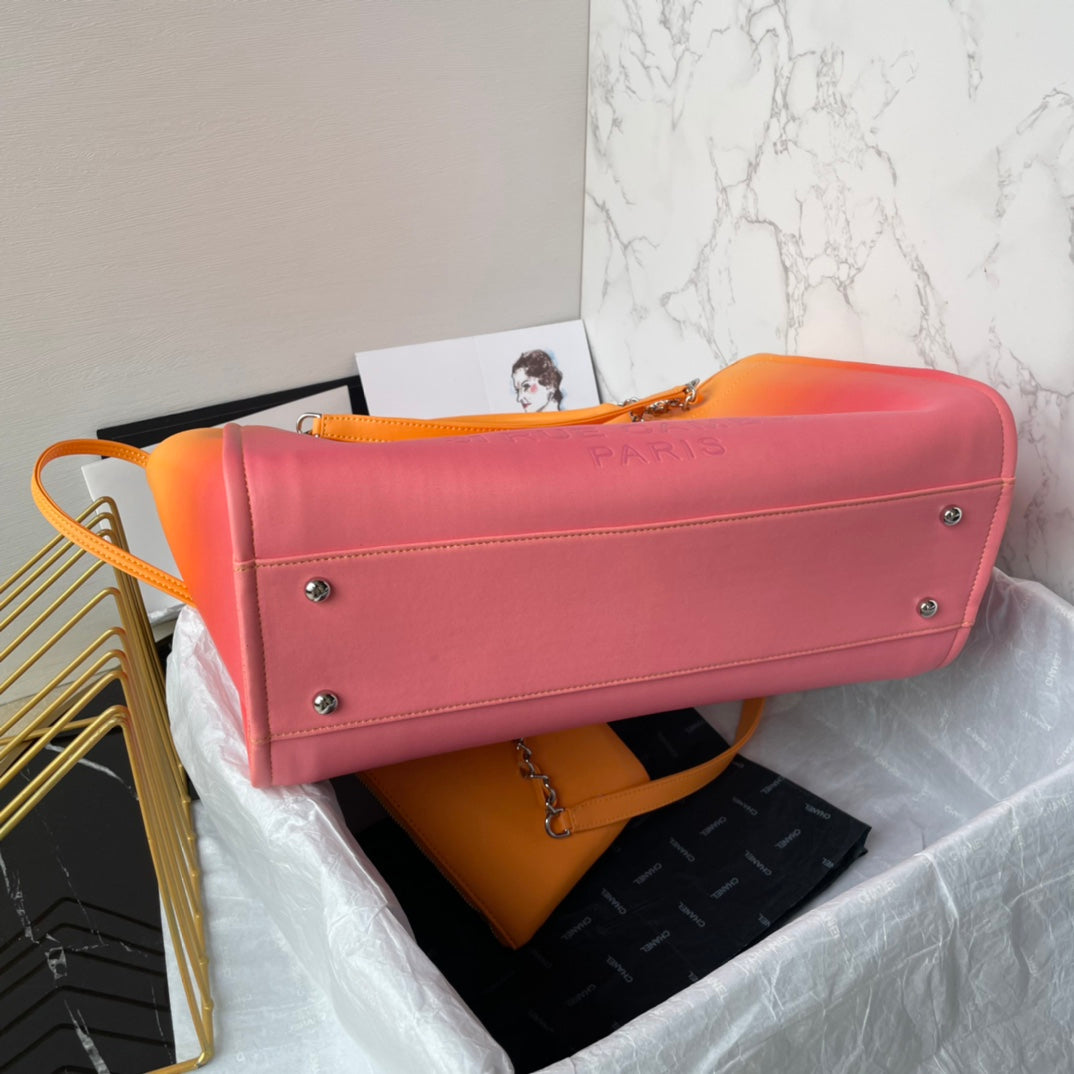 Sac shopping CC 34 cm en cuir de veau orange violet, accessoires dorés