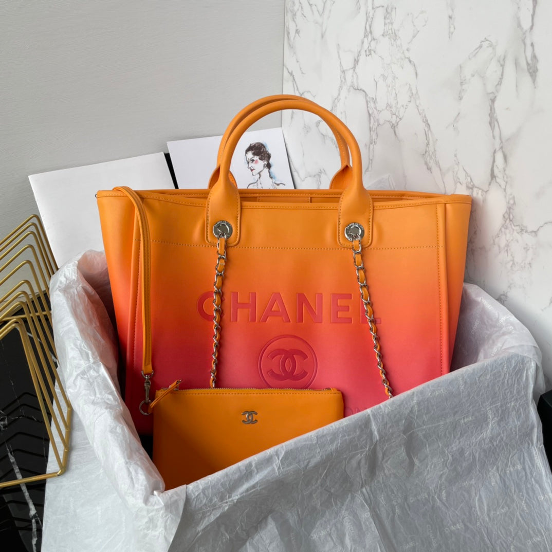 Sac shopping CC 34 cm en cuir de veau orange violet, accessoires dorés