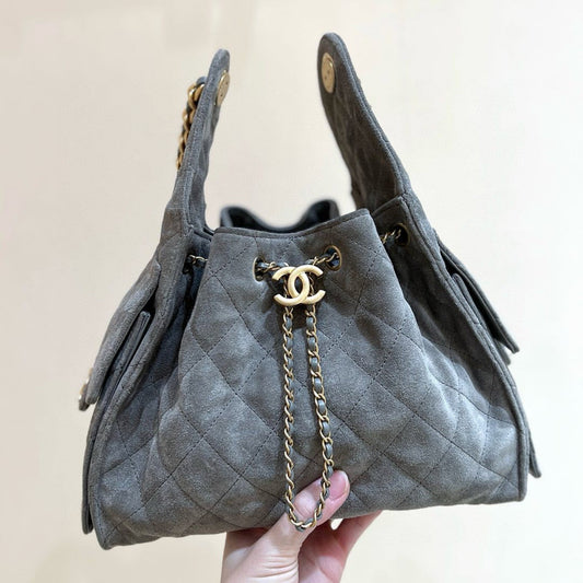Sac Hobo CC 25C 30 cm en daim gris
