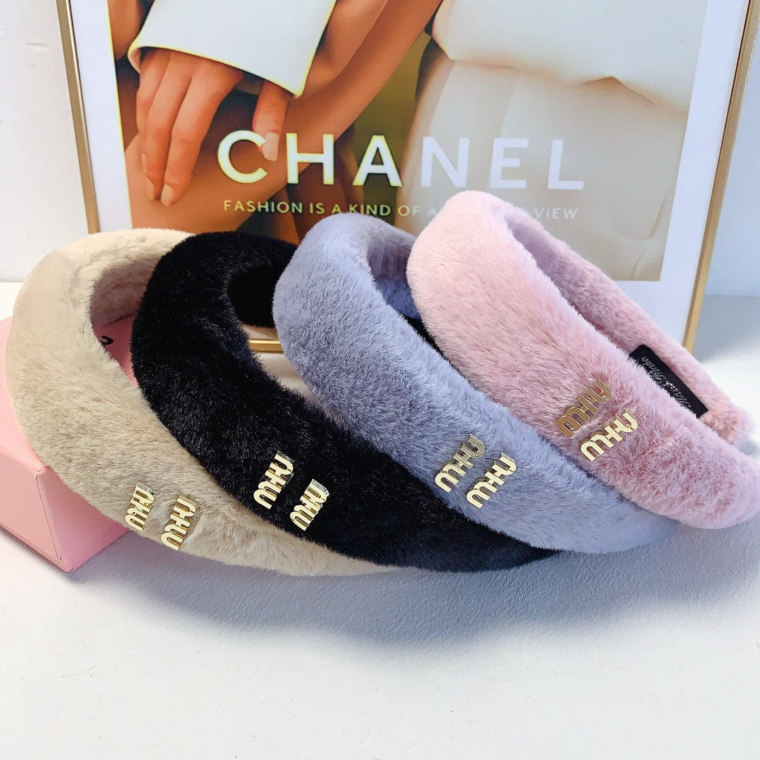 BANDEAU EN FOURRURE DE LAPIN ROSE