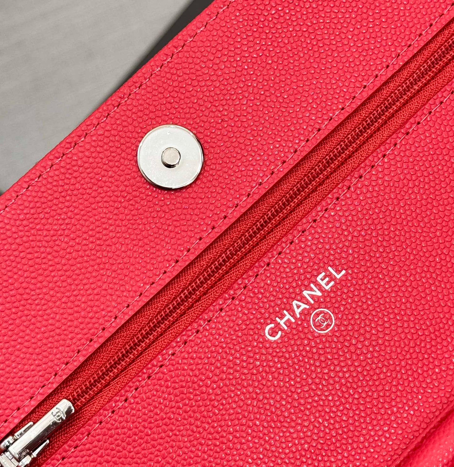 WOC 19CM ROUGE CAVIAR QUINCAILLERIE ARGENTÉE