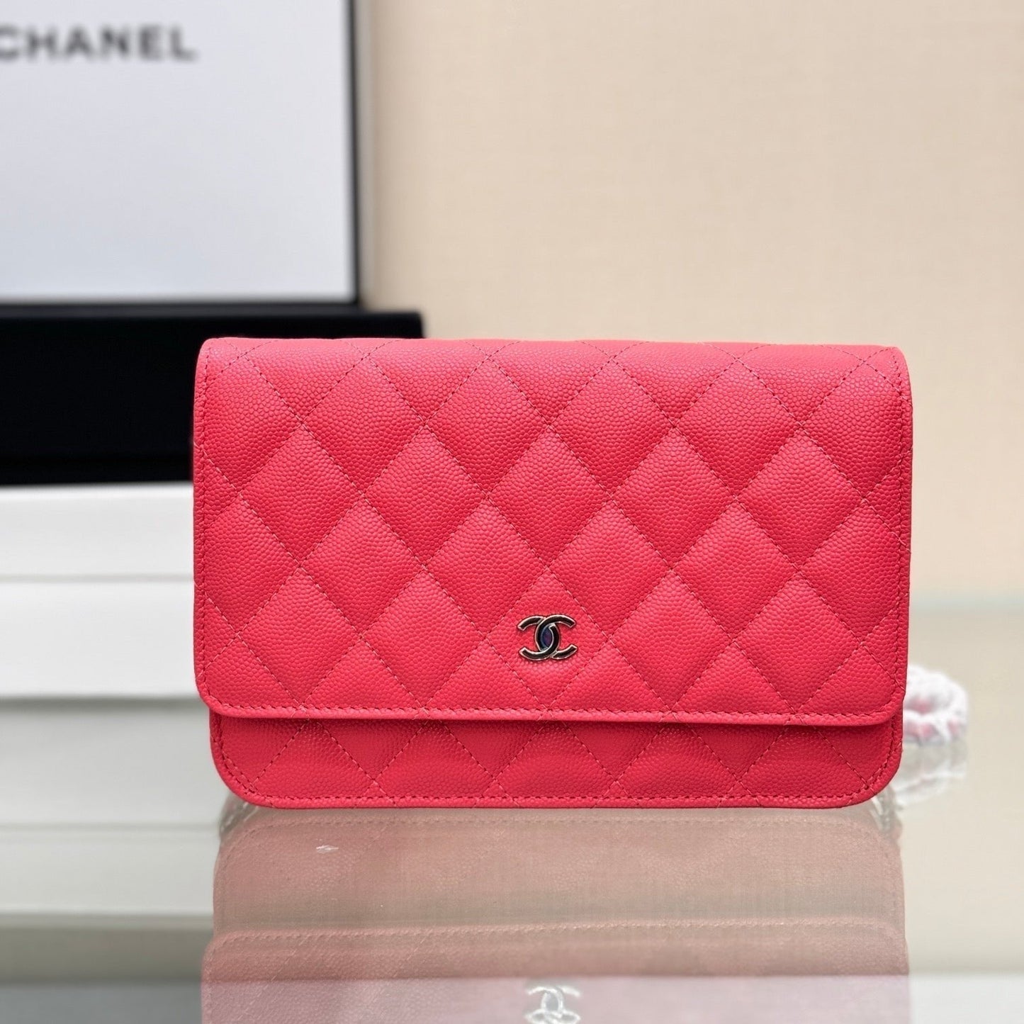 WOC 19CM ROUGE CAVIAR QUINCAILLERIE ARGENTÉE