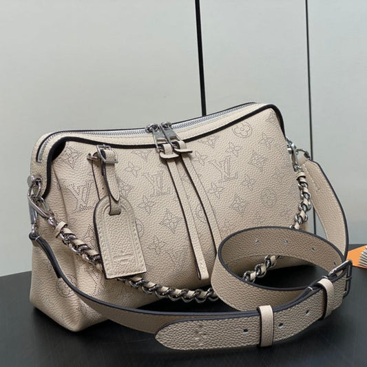 Hand it all pm 29cm cuir de veau beige Mahina