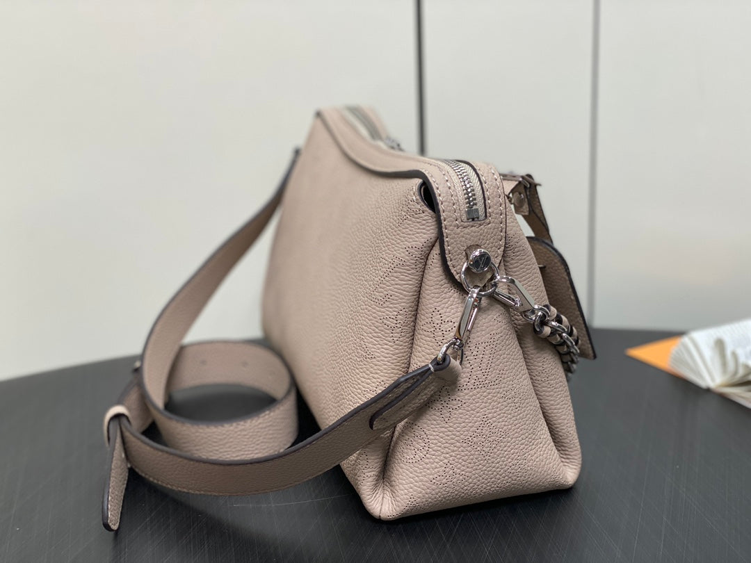 ハンドイットオールPM 29cm ダークベージュ マヒナ カーフスキン