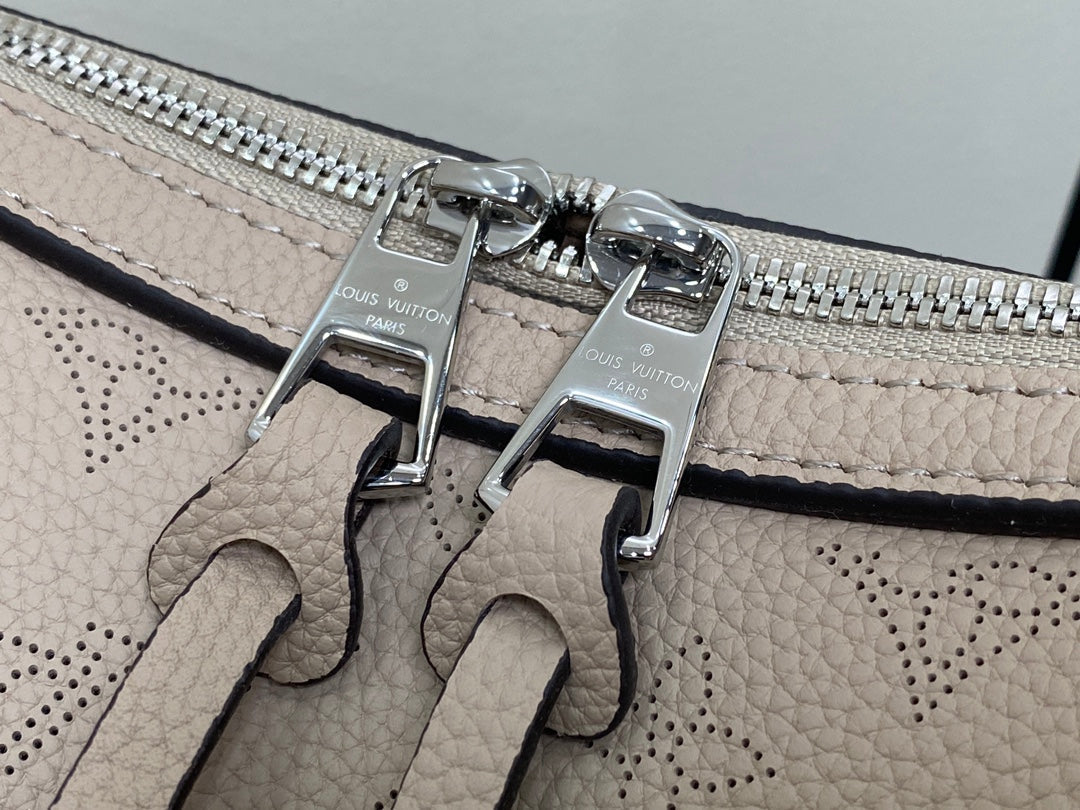 ハンドイットオールPM 29cm ダークベージュ マヒナ カーフスキン