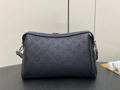 Hand it all pm 29 cm cuir de veau Mahina noir