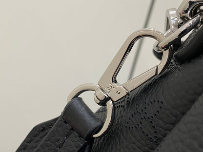 Hand it all pm 29 cm cuir de veau Mahina noir