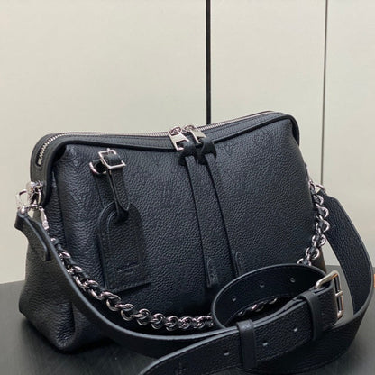Hand it all pm 29 cm cuir de veau Mahina noir