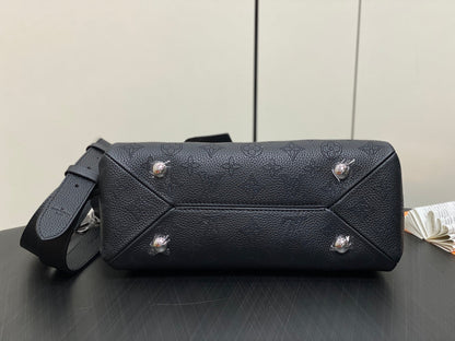 Hand it all pm 29 cm cuir de veau Mahina noir