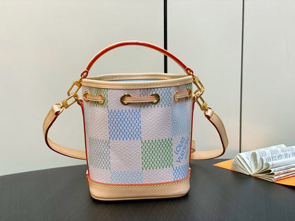 nano noe 13 toile damier cuir de veau beige matériel doré
