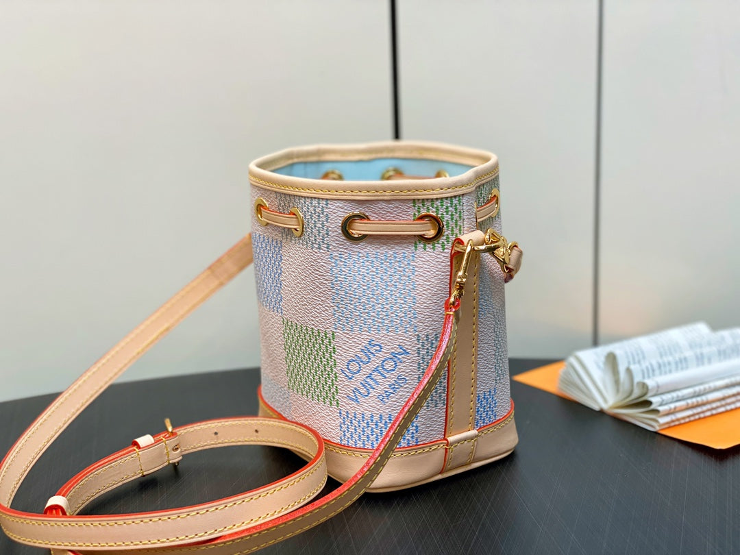nano noe 13 toile damier cuir de veau beige matériel doré