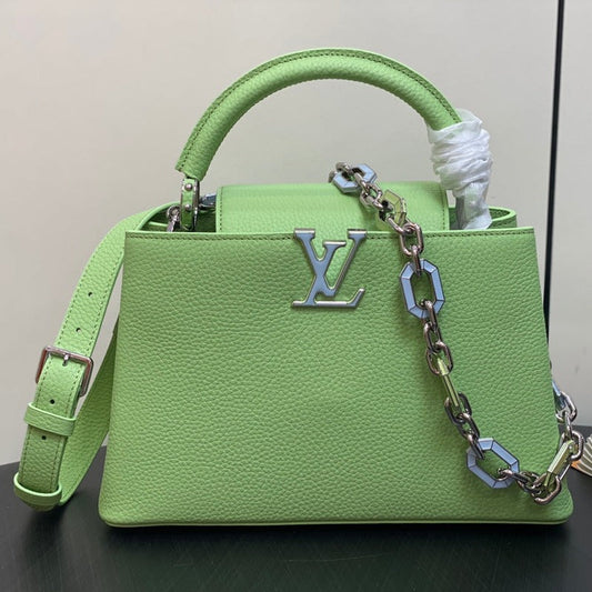 capucines mm 31,5 cuir de taurillon vert turquoise accastillage argenté