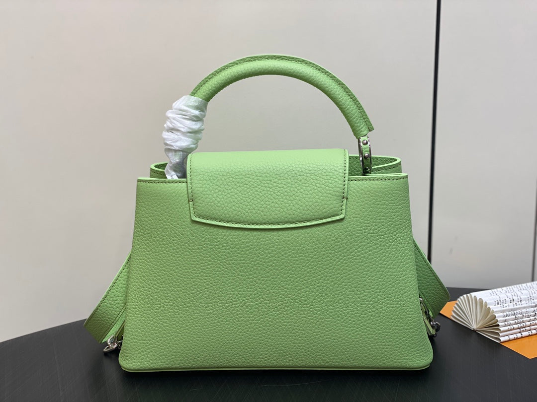 カプシーヌ mm 31.5 グリーン トリヨンレザー ターコイズ シルバー金具