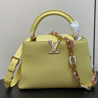 capucines mm 31,5 cuir de taurillon jaune accastillage doré