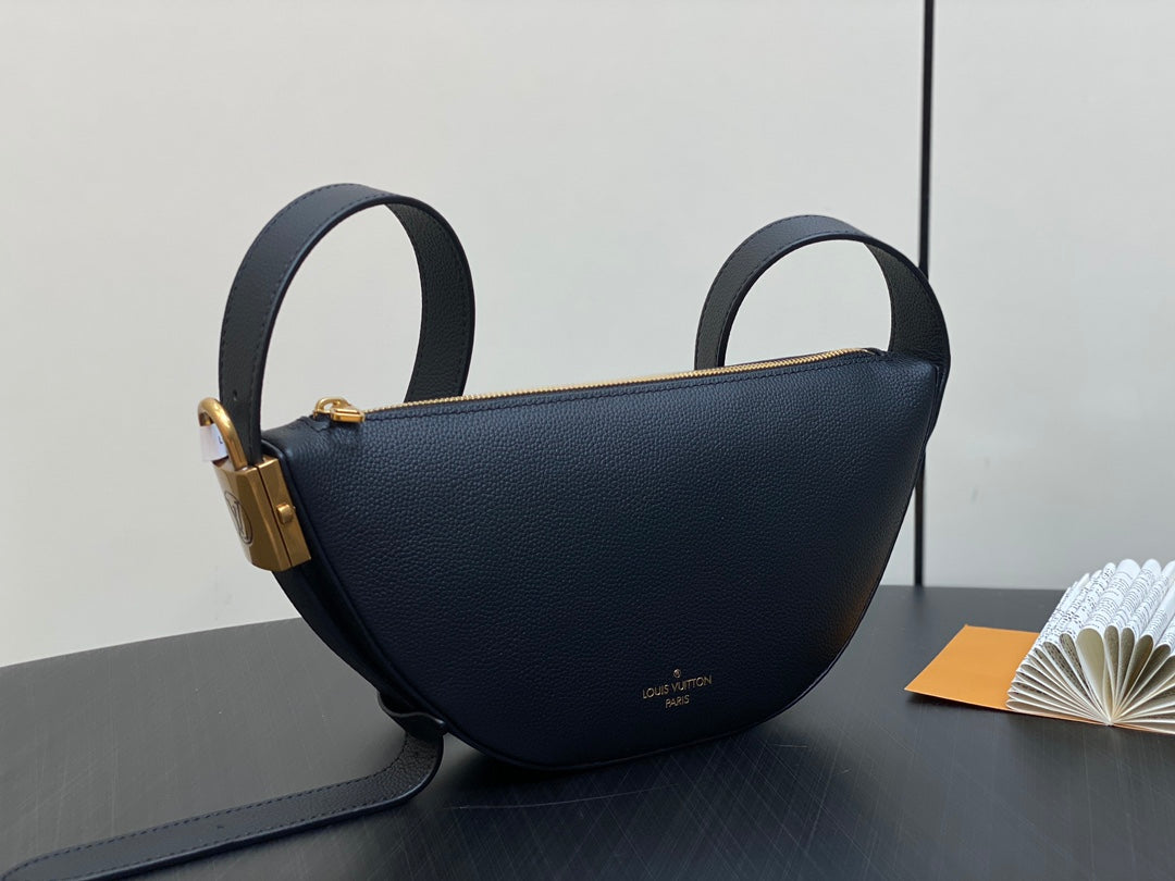 ローキーバムバッグ 28cm ブラックカーフスキン