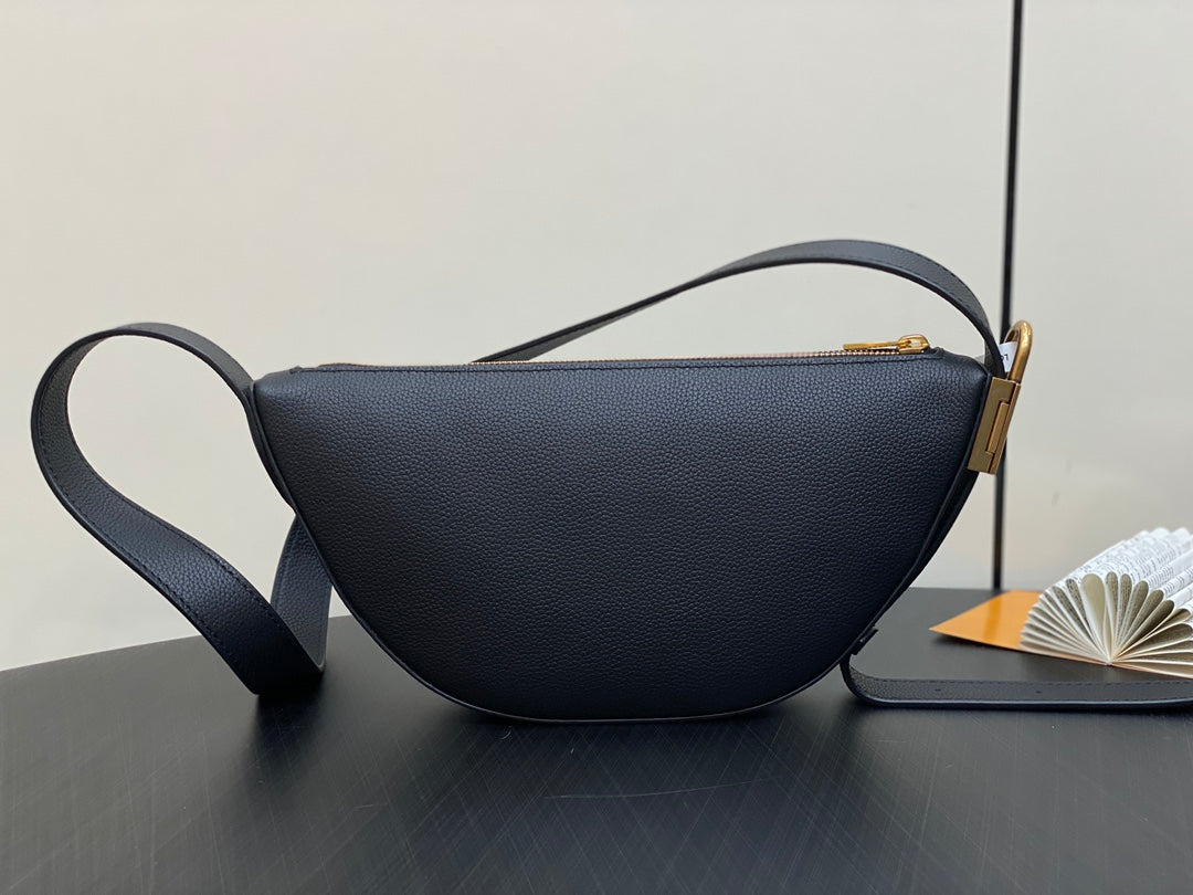 ローキーバムバッグ 28cm ブラックカーフスキン