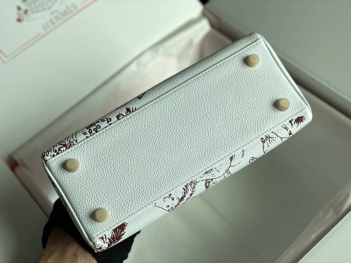 SAC BIRKIN 25 EN CUIR DE VEAU BLANC AVEC AUTOCOLLANT COLORÉ 228763 (FABRIQUÉ SUR COMMANDE)