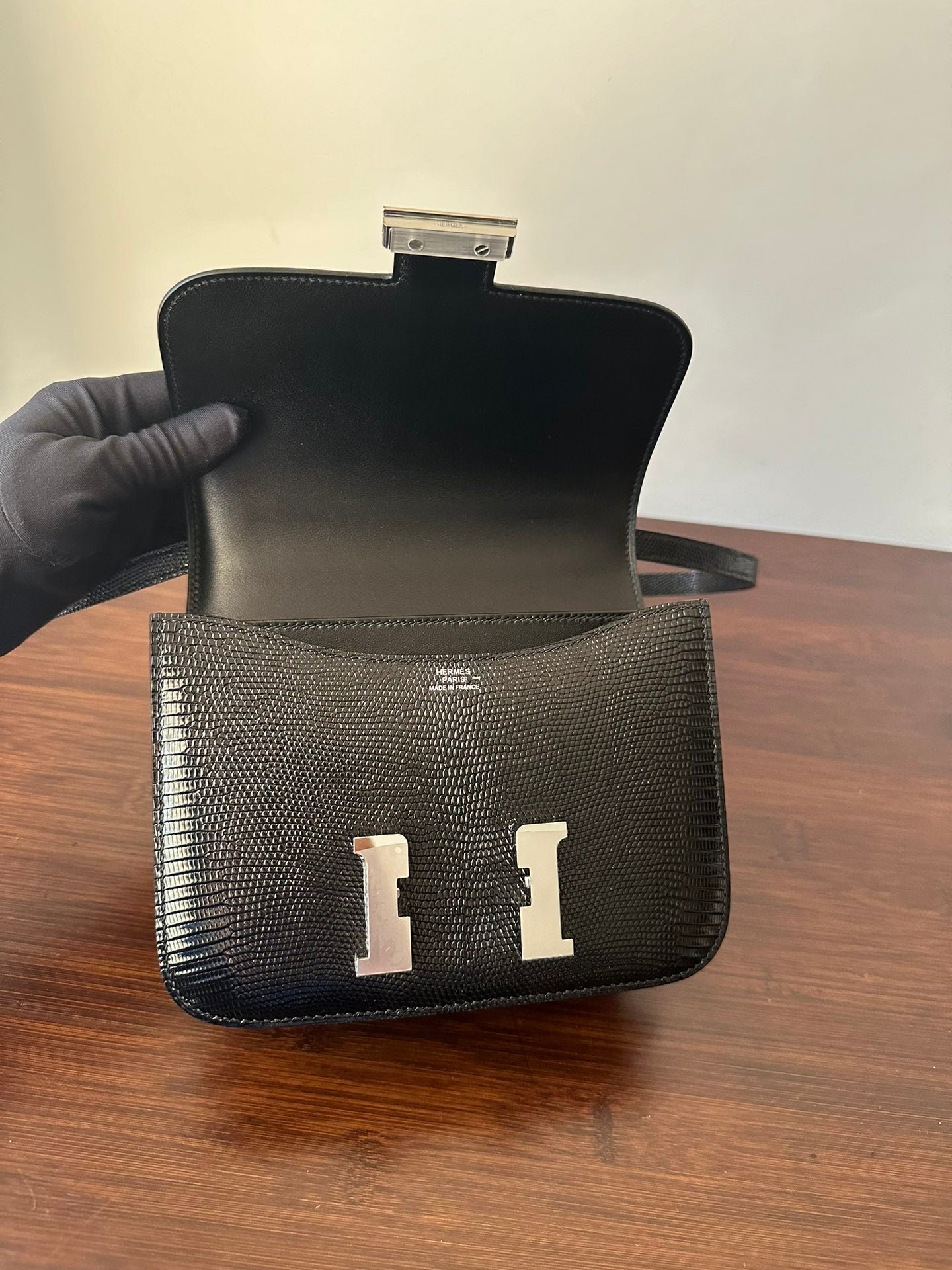 CONSTANCE 18 BLACK LIZARD QUINCAILLERIE ARGENTÉE 