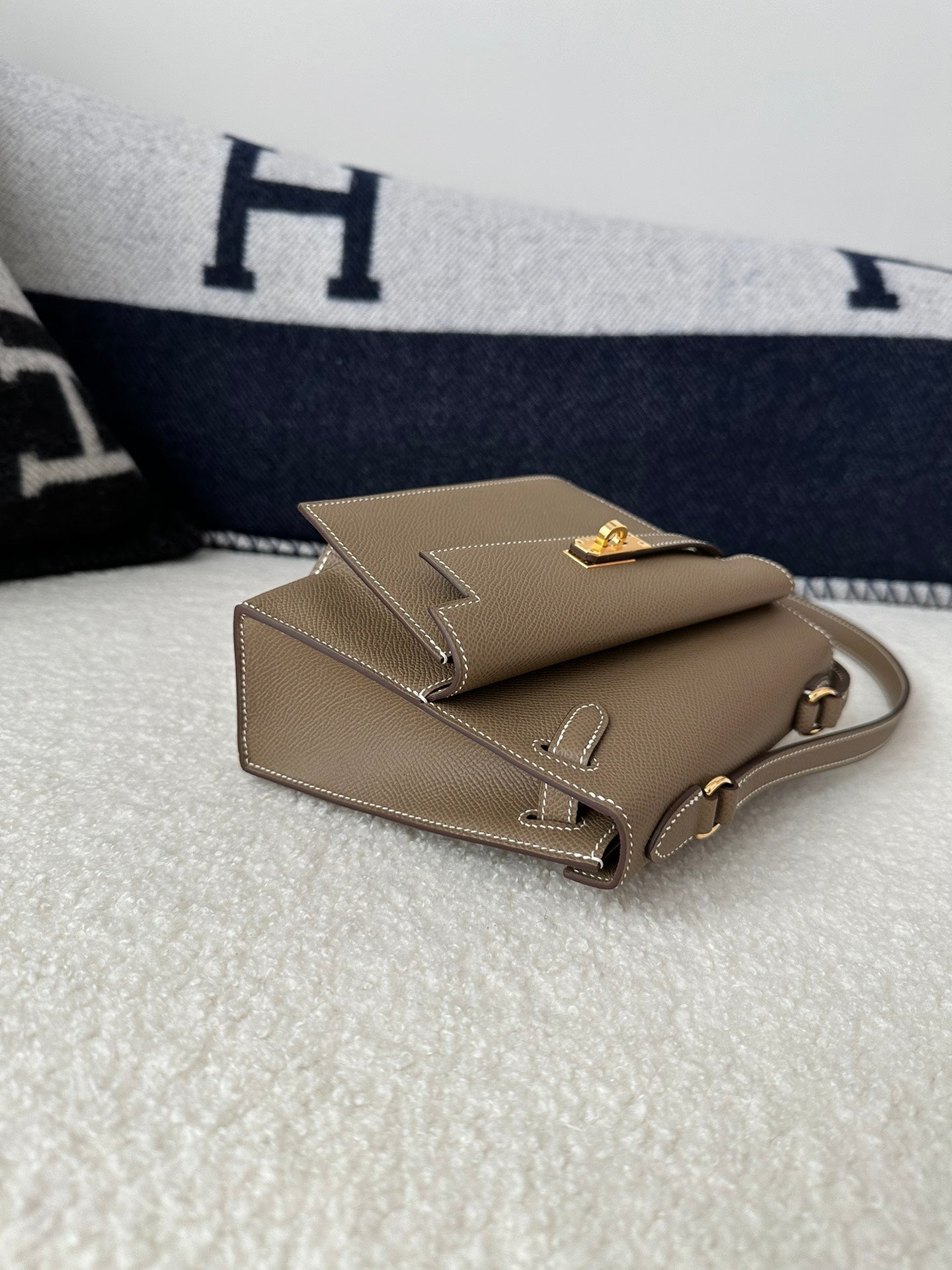 HM ケリー デソードル 20cm エトゥープ グレー エプソム ゴールド金具