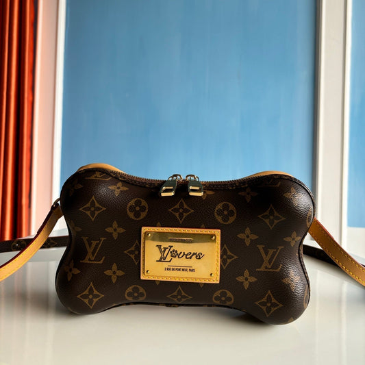 Portefeuille portable LV SS25 Bone 24 cm en toile enduite monogramme