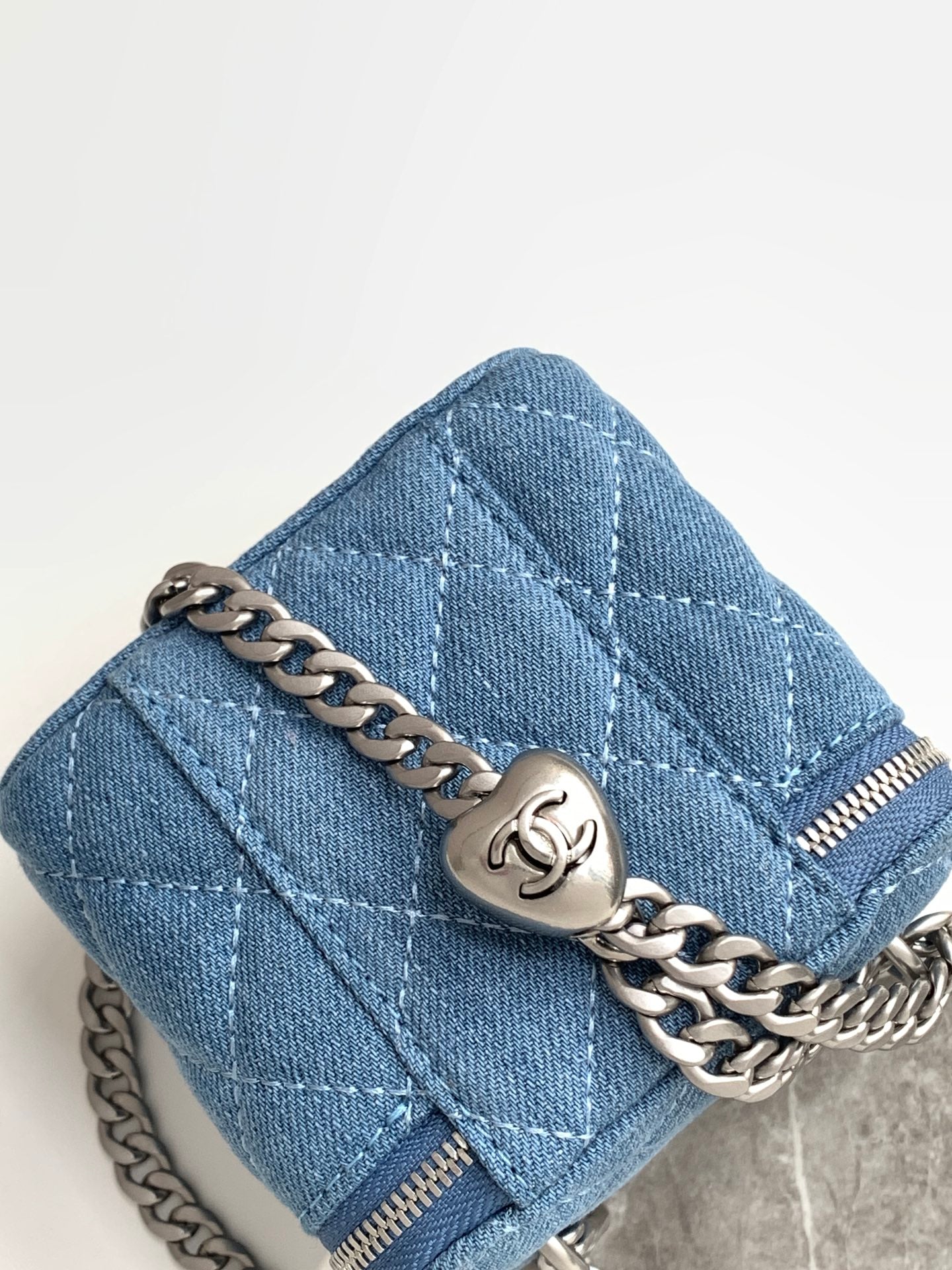 Vanité CC 24 carats 11 cm Bleu Denim Quincaillerie argentée 