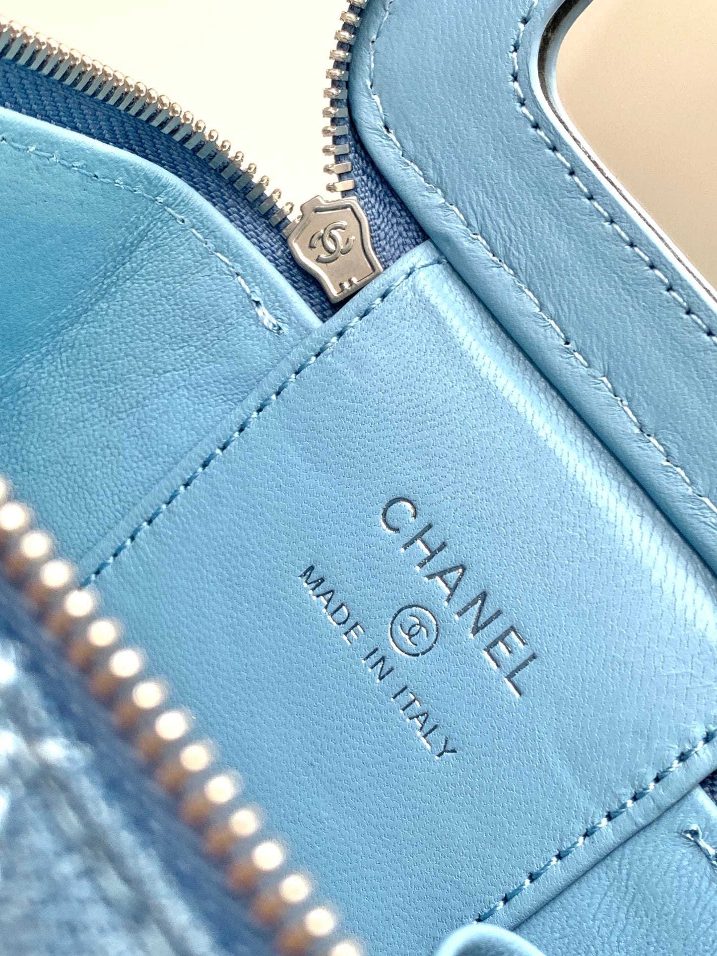 Vanité CC 24 carats 11 cm Bleu Denim Quincaillerie argentée 