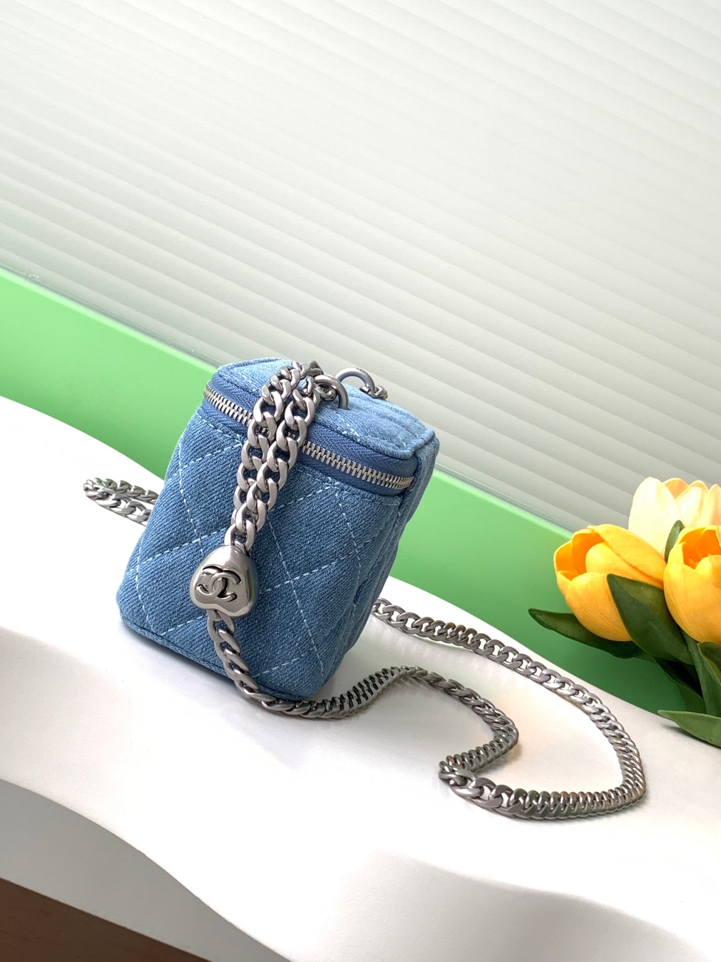Vanité CC 24 carats 11 cm Bleu Denim Quincaillerie argentée 
