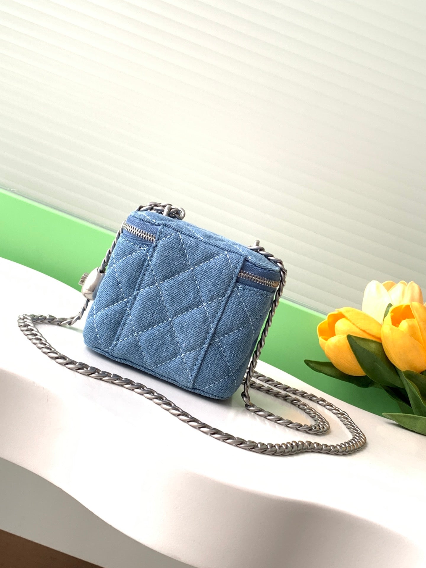 Vanité CC 24 carats 11 cm Bleu Denim Quincaillerie argentée 